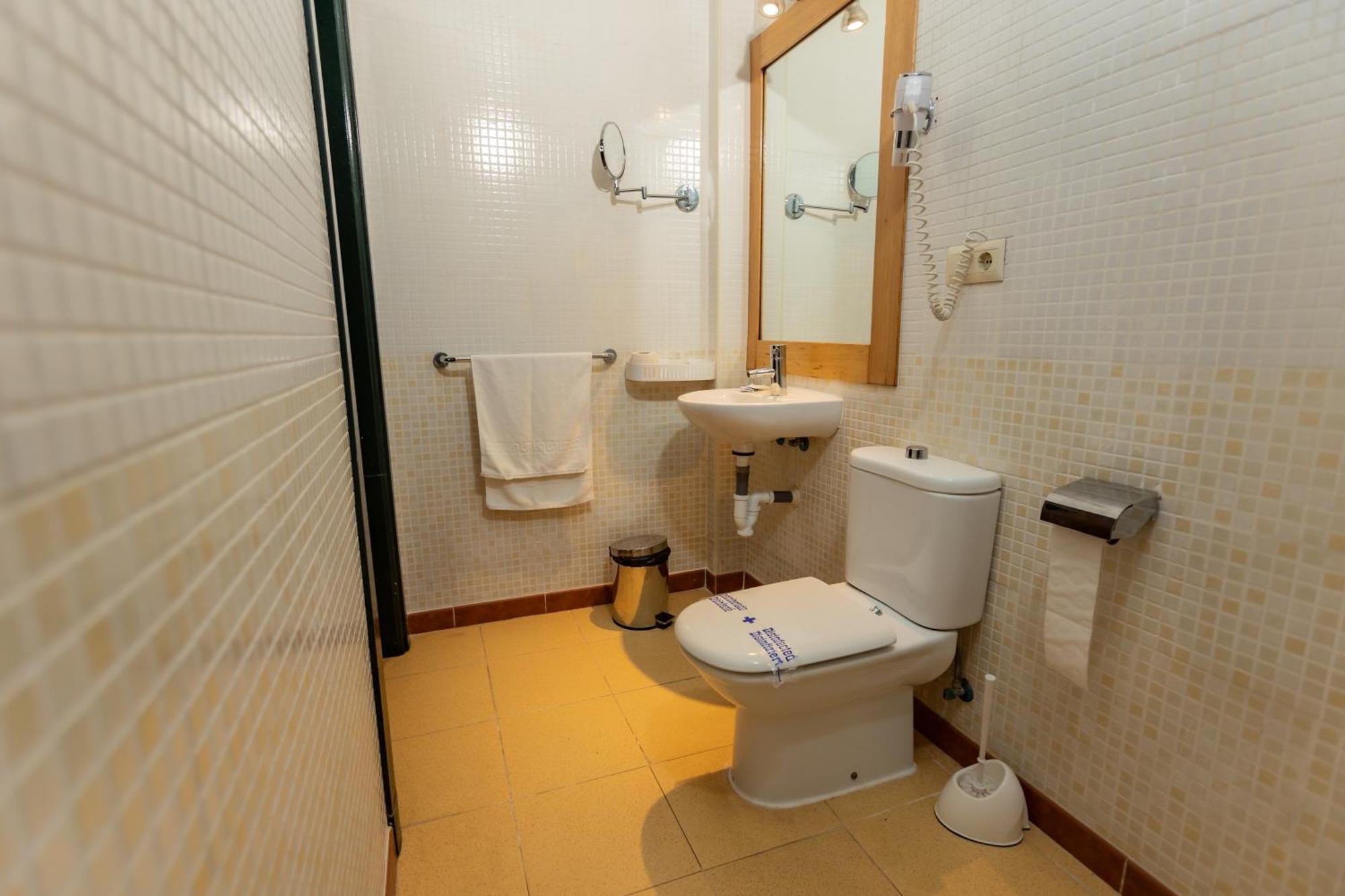 Double Room,1649890963:JPEG